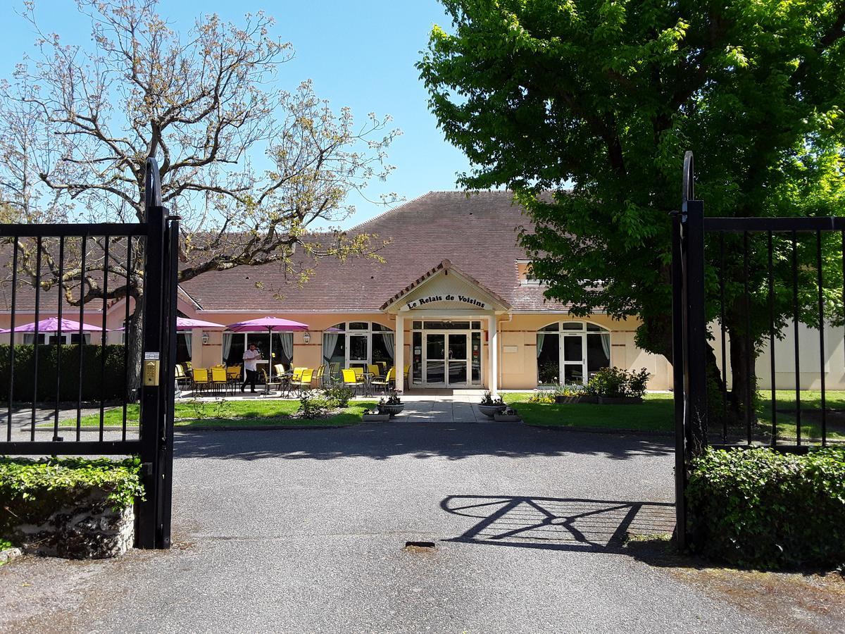 Hotel Le Relais De Voisins Exterior foto